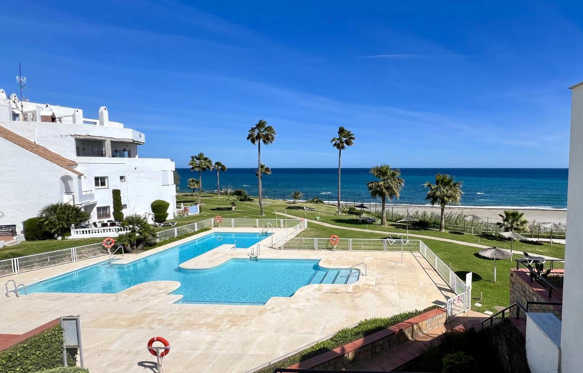 Sunrise Beach Front - Casares Del Mar エクステリア 写真
