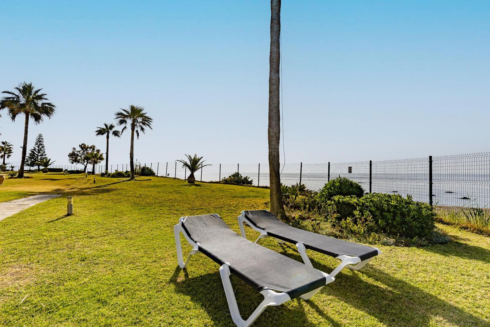 Sunrise Beach Front - Casares Del Mar エクステリア 写真