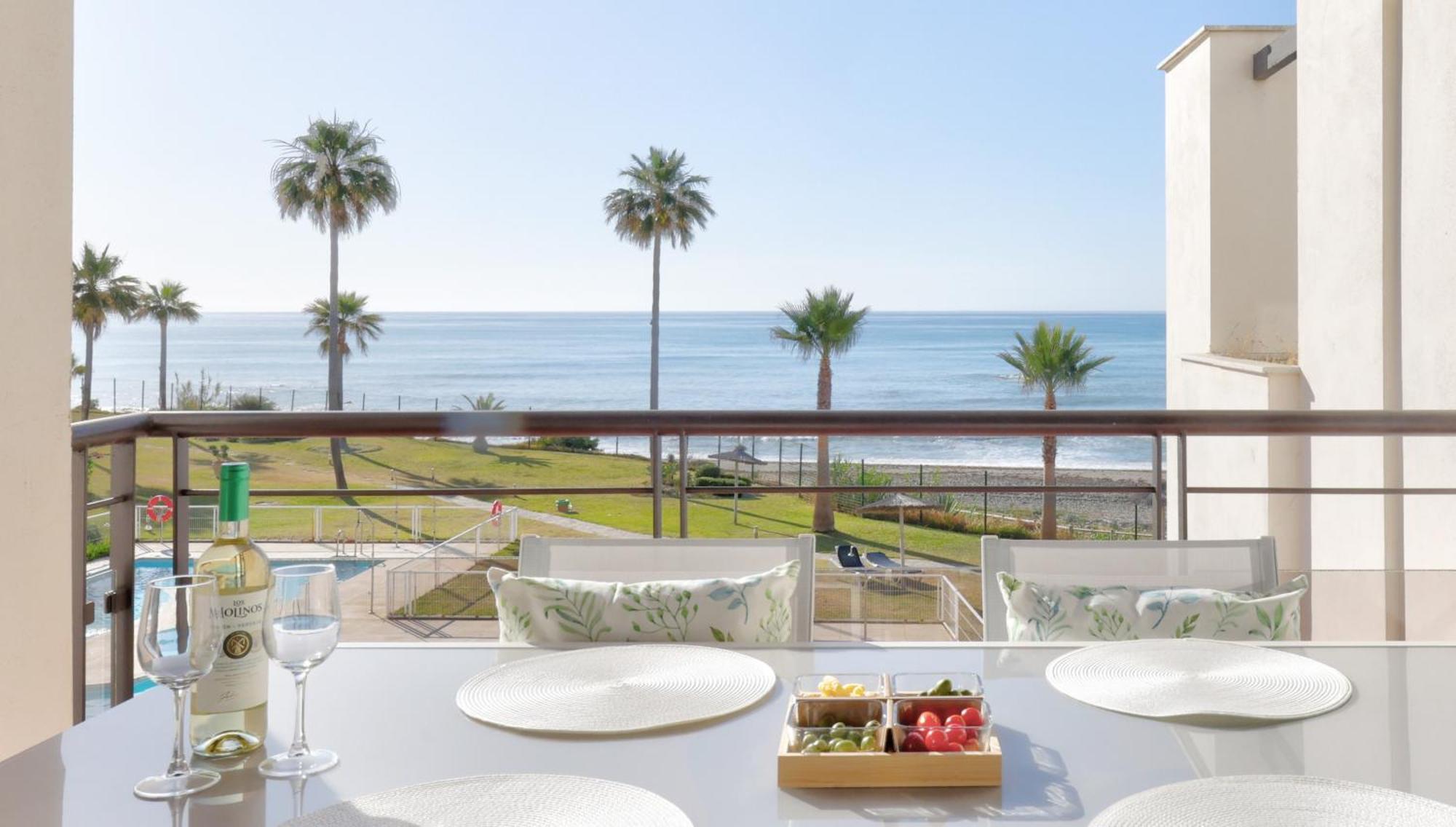 Sunrise Beach Front - Casares Del Mar エクステリア 写真