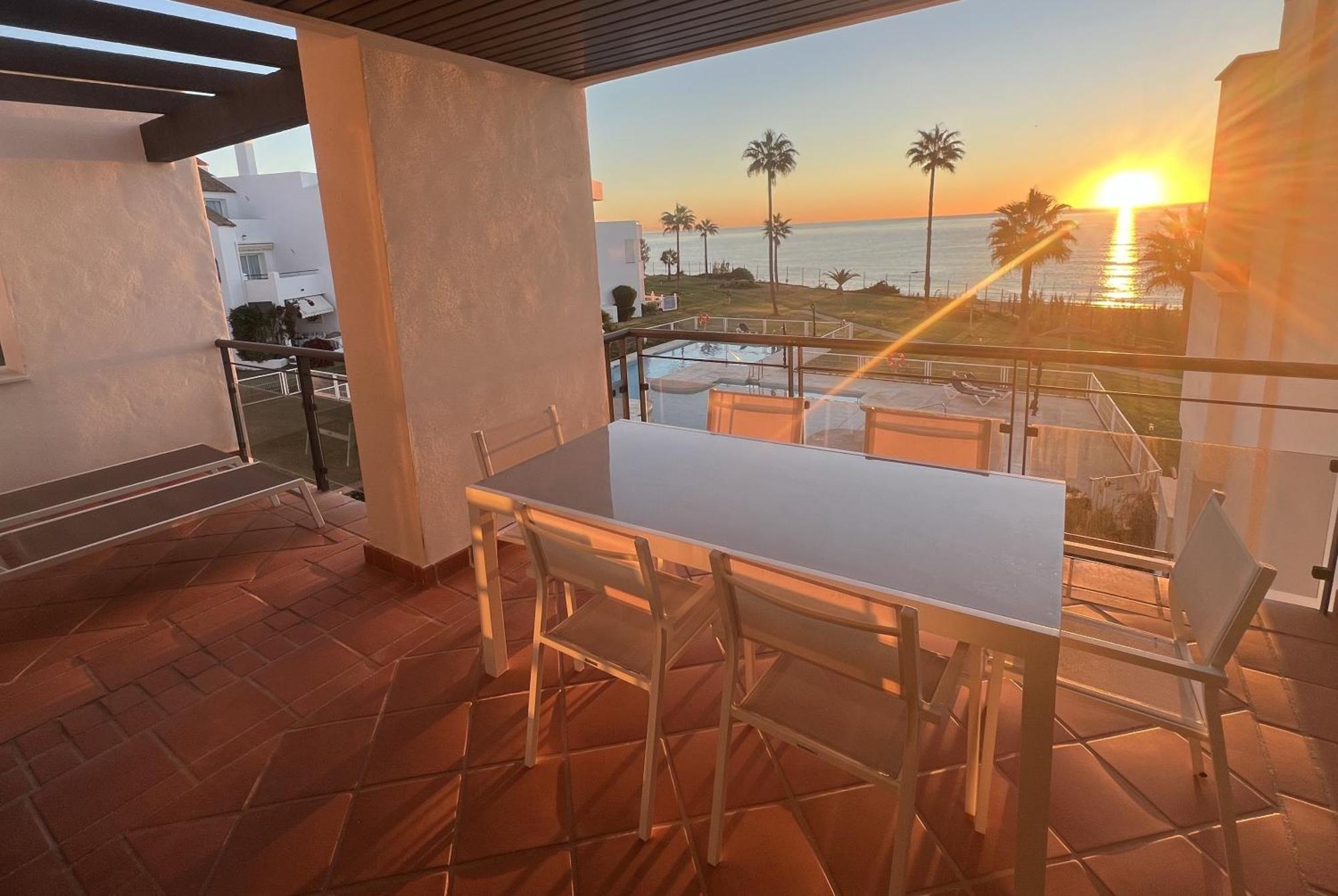 Sunrise Beach Front - Casares Del Mar エクステリア 写真